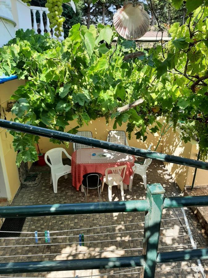شقة Christina'S House Nea Iraklitsa المظهر الخارجي الصورة