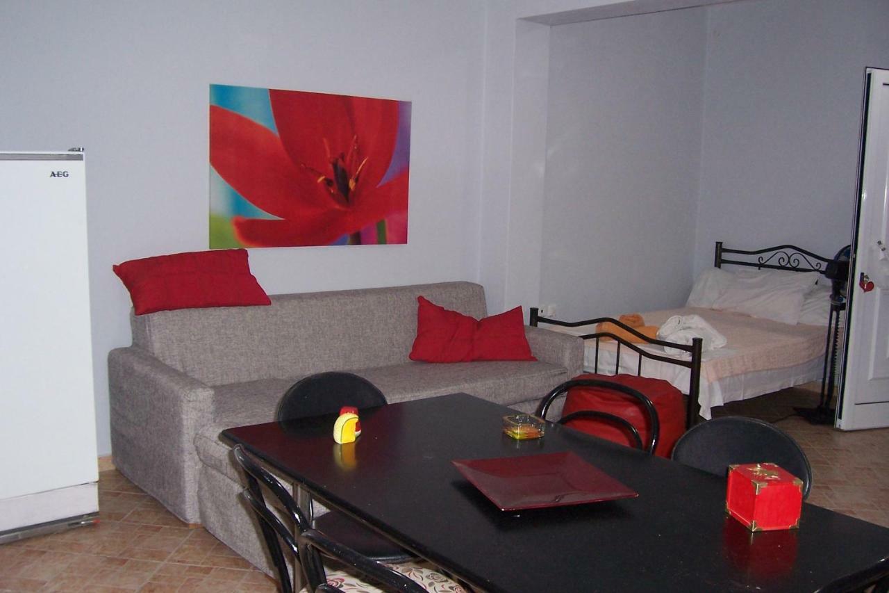 شقة Christina'S House Nea Iraklitsa المظهر الخارجي الصورة